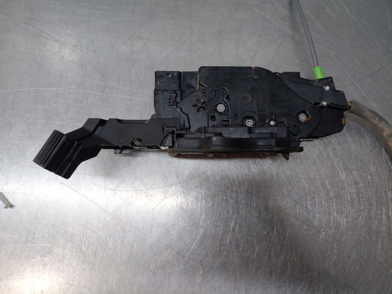 Recambio de cerradura puerta trasera derecha para mercedes-benz clase cla (w118) sedan referencia OEM IAM   