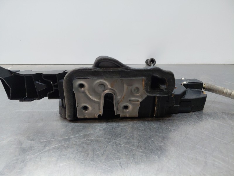 Recambio de cerradura puerta trasera derecha para mercedes-benz clase cla (w118) sedan referencia OEM IAM   