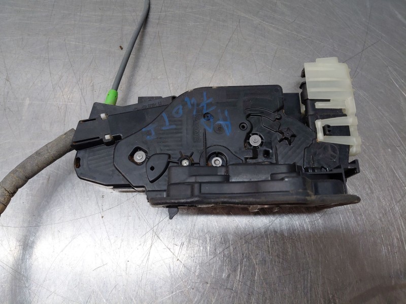 Recambio de cerradura puerta trasera izquierda para mercedes-benz clase cla (w118) sedan referencia OEM IAM   