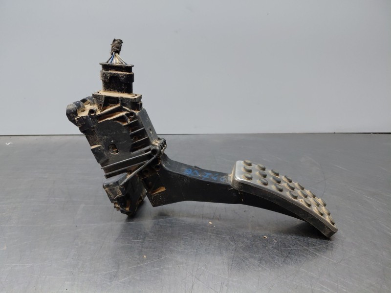 Recambio de pedal acelerador para mercedes-benz clase cla (w118) sedan referencia OEM IAM   