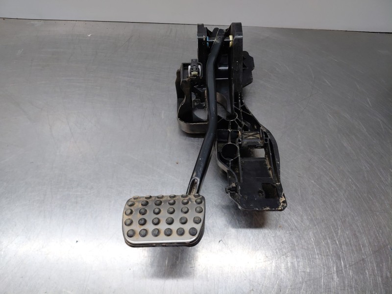 Recambio de pedal freno para mercedes-benz clase cla (w118) sedan referencia OEM IAM   