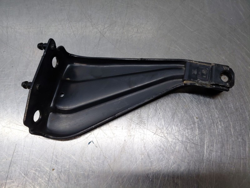Recambio de soporte / guia puerta corredera para peugeot rifter active pack referencia OEM IAM   