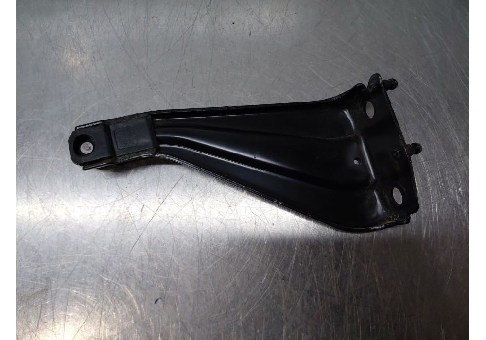 Recambio de soporte / guia puerta corredera para peugeot rifter active pack referencia OEM IAM 9832848280  