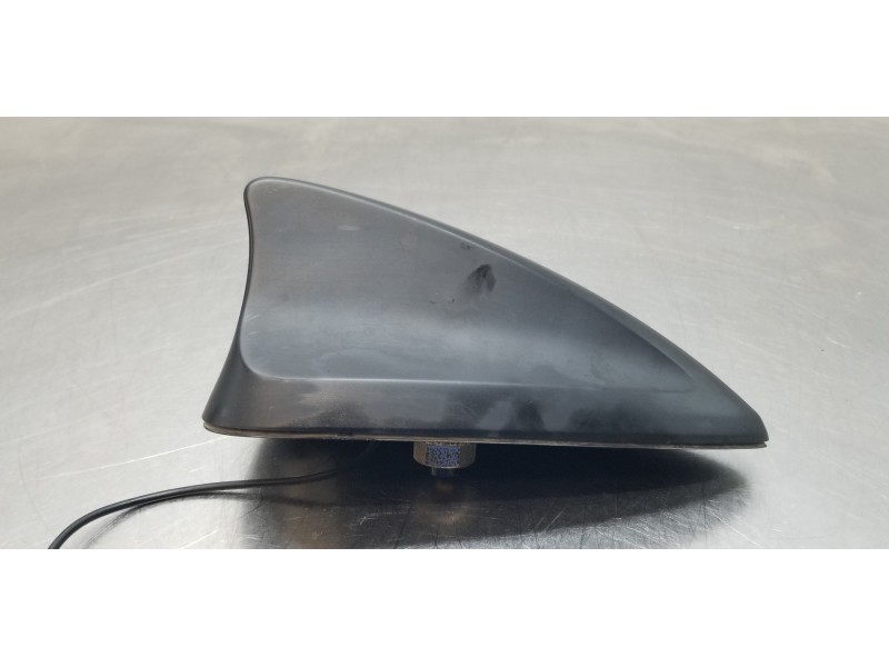 Recambio de antena para ssangyong kyron 200 xdi limited referencia OEM IAM 8947009301   Recambio de antena para ssangyong kyron 200 xdi limited referencia OEM IAM 8947009301