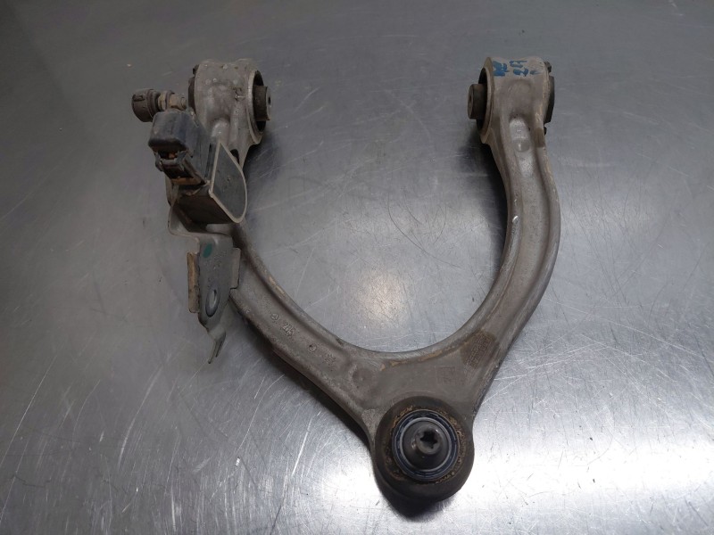 Recambio de brazo suspension superior delantero derecho para mercedes-benz clase e (w213) elegance referencia OEM IAM   