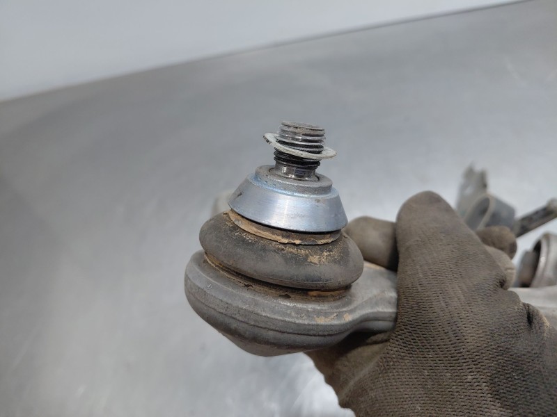 Recambio de brazo suspension superior delantero izquierdo para mercedes-benz clase e (w213) elegance referencia OEM IAM   