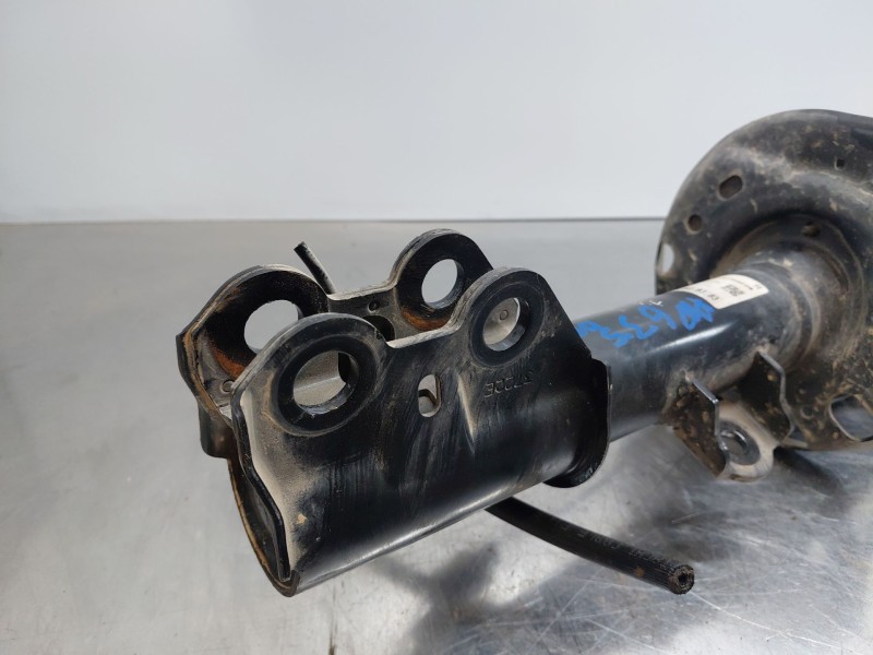 Recambio de amortiguador delantero derecho para toyota yaris cross mpx style referencia OEM IAM   