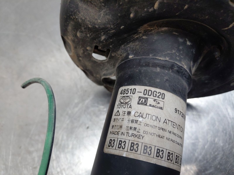 Recambio de amortiguador delantero derecho para toyota yaris cross mpx style referencia OEM IAM   