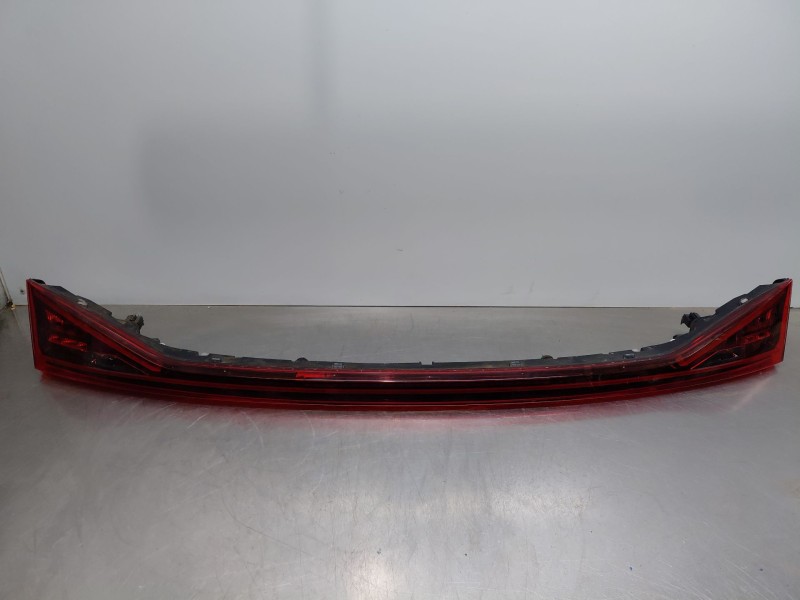 Recambio de luz central de freno para cupra formentor suv referencia OEM IAM   