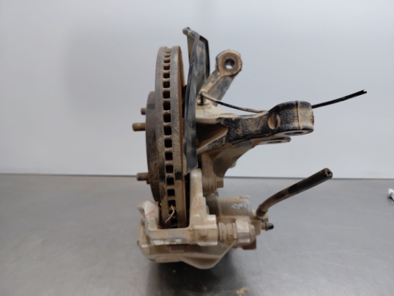 Recambio de mangueta delantera derecha para toyota yaris cross mpx style referencia OEM IAM   
