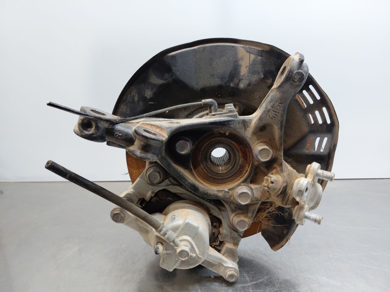 Recambio de mangueta delantera derecha para toyota yaris cross mpx style referencia OEM IAM   