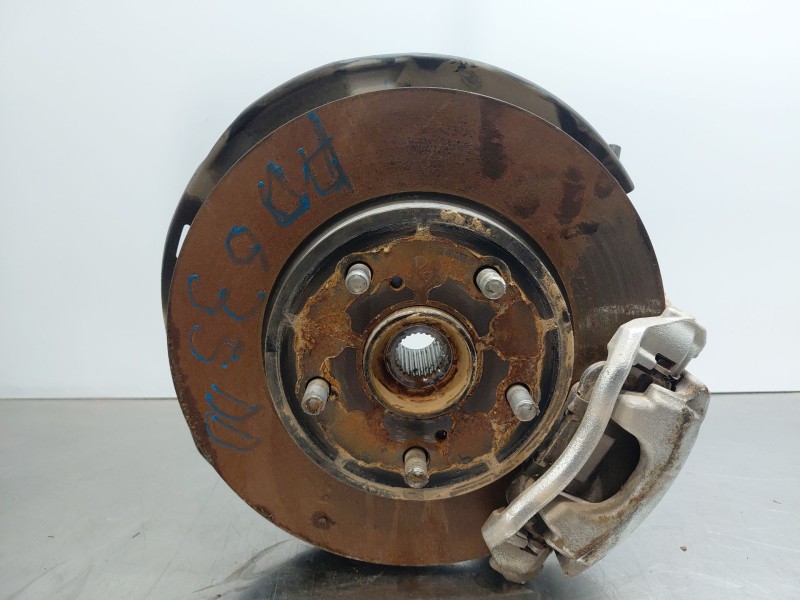 Recambio de mangueta delantera derecha para toyota yaris cross mpx style referencia OEM IAM   