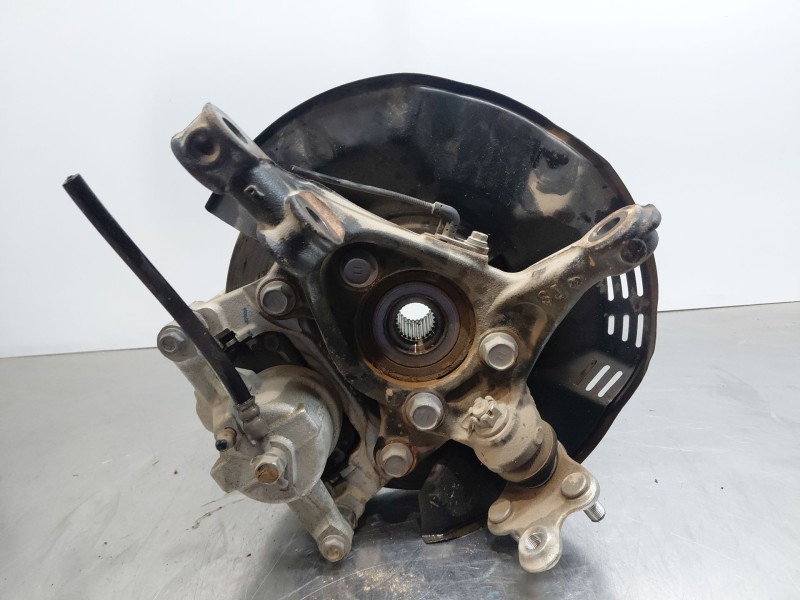 Recambio de mangueta delantera derecha para toyota yaris cross mpx style referencia OEM IAM   