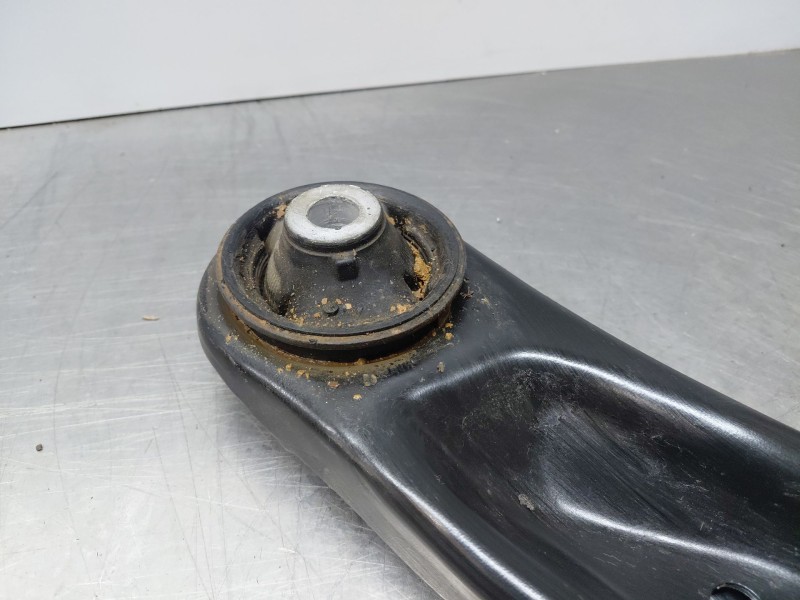 Recambio de brazo suspension inferior delantero izquierdo para toyota yaris cross mpx style referencia OEM IAM   