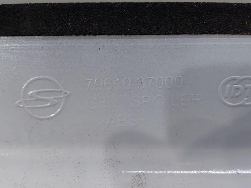 Recambio de aleron trasero para ssangyong korando urban referencia OEM IAM   