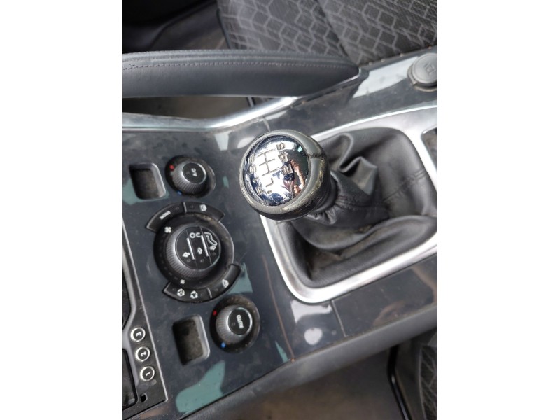 peugeot 3008 ii suv (mc_, mr_, mj_, m4_) del año 2016
