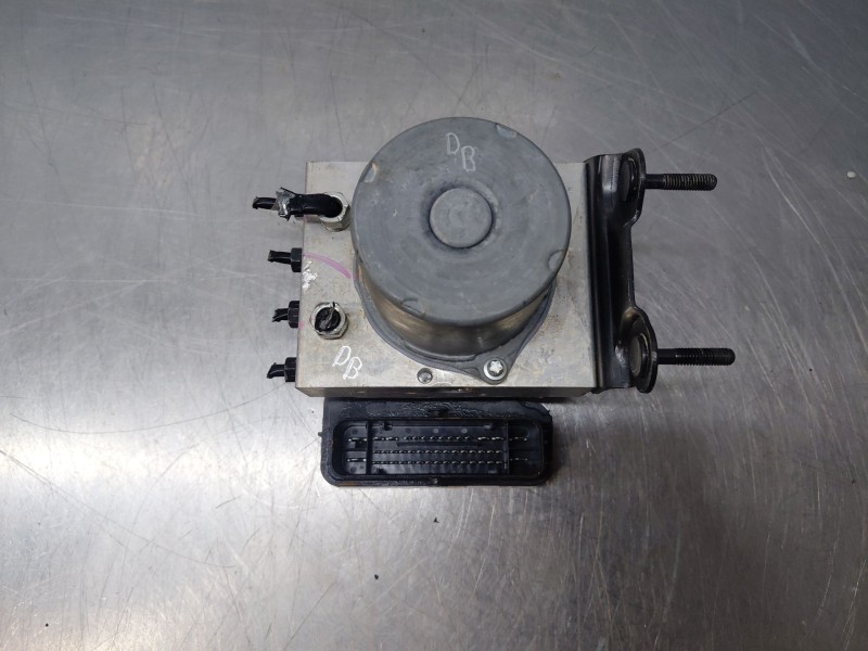Recambio de abs para toyota yaris cross mpx style referencia OEM IAM   