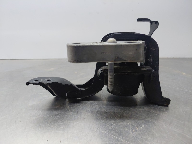 Recambio de soporte motor derecho para toyota yaris cross mpx style referencia OEM IAM   