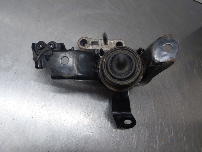 Recambio de soporte motor derecho para toyota yaris cross mpx style referencia OEM IAM   