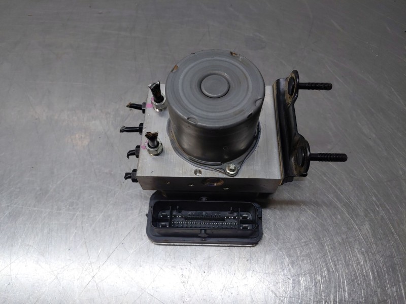Recambio de abs para toyota yaris cross mpx style referencia OEM IAM   