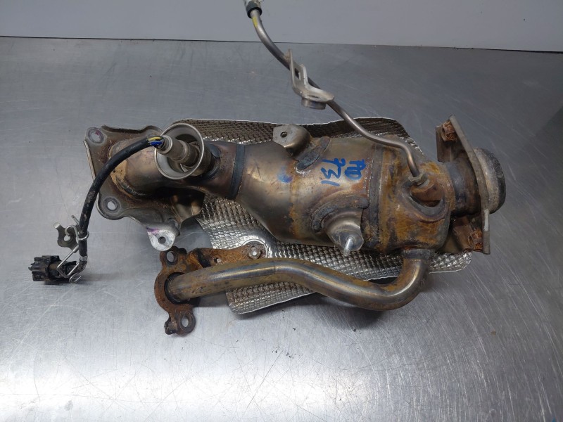 Recambio de catalizador para toyota yaris cross mpx style referencia OEM IAM   