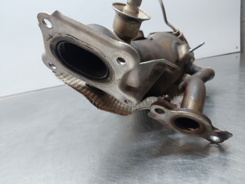 Recambio de catalizador para toyota yaris cross mpx style referencia OEM IAM   