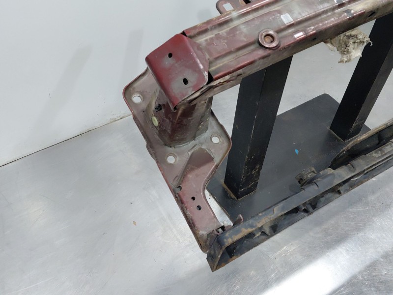 Recambio de refuerzo paragolpes delantero para ford mondeo turn. titanium referencia OEM IAM   