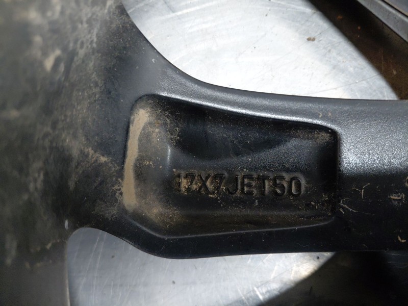 Recambio de llanta para toyota yaris cross mpx style referencia OEM IAM   