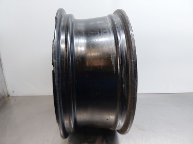 Recambio de llanta para toyota yaris cross mpx style referencia OEM IAM   