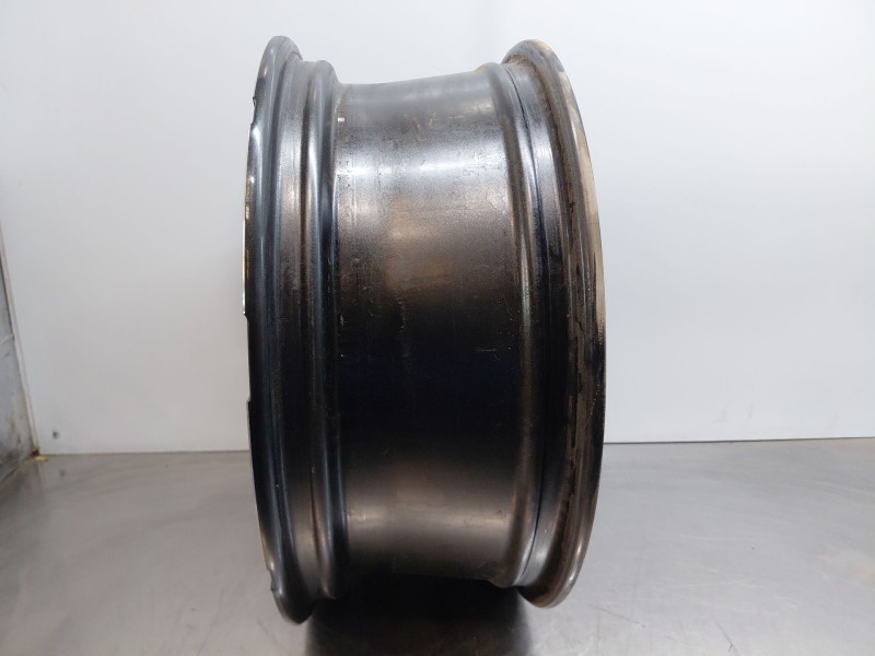 Recambio de llanta para toyota yaris cross mpx style referencia OEM IAM   
