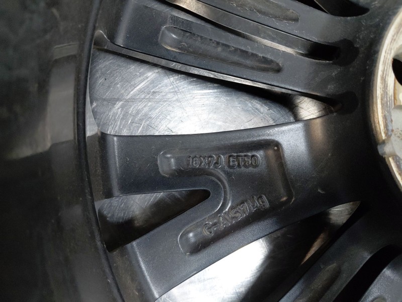 Recambio de llanta para toyota yaris cross mpx style referencia OEM IAM   