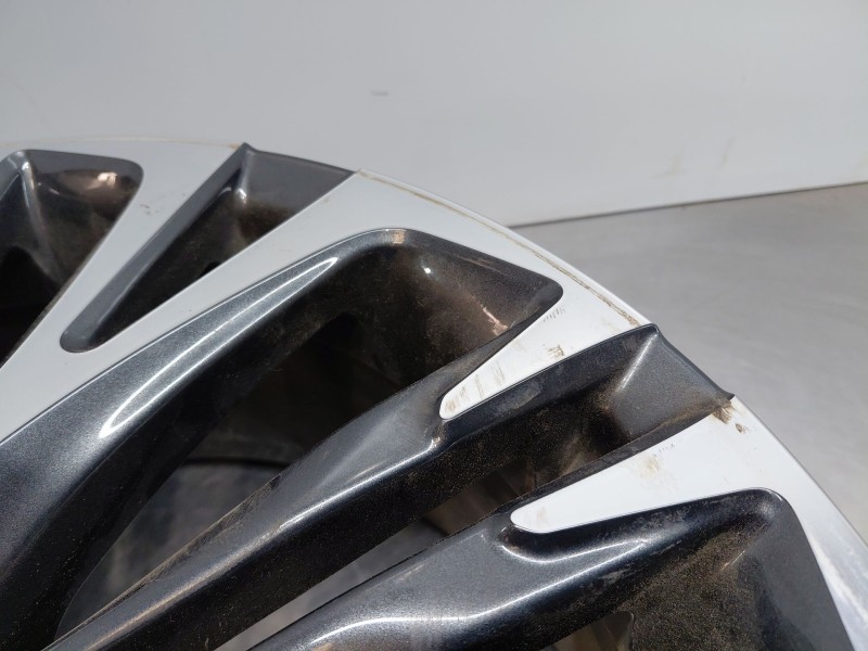 Recambio de llanta para toyota yaris cross mpx style referencia OEM IAM   