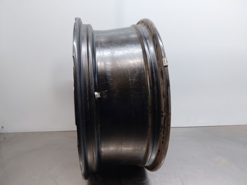 Recambio de llanta para toyota yaris cross mpx style referencia OEM IAM   