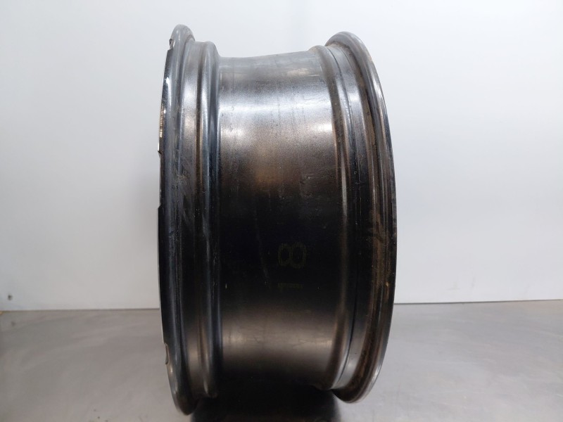 Recambio de llanta para toyota yaris cross mpx style referencia OEM IAM   