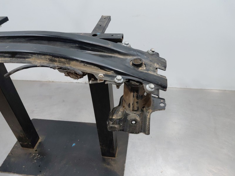 Recambio de refuerzo paragolpes delantero para toyota yaris cross mpx style referencia OEM IAM   
