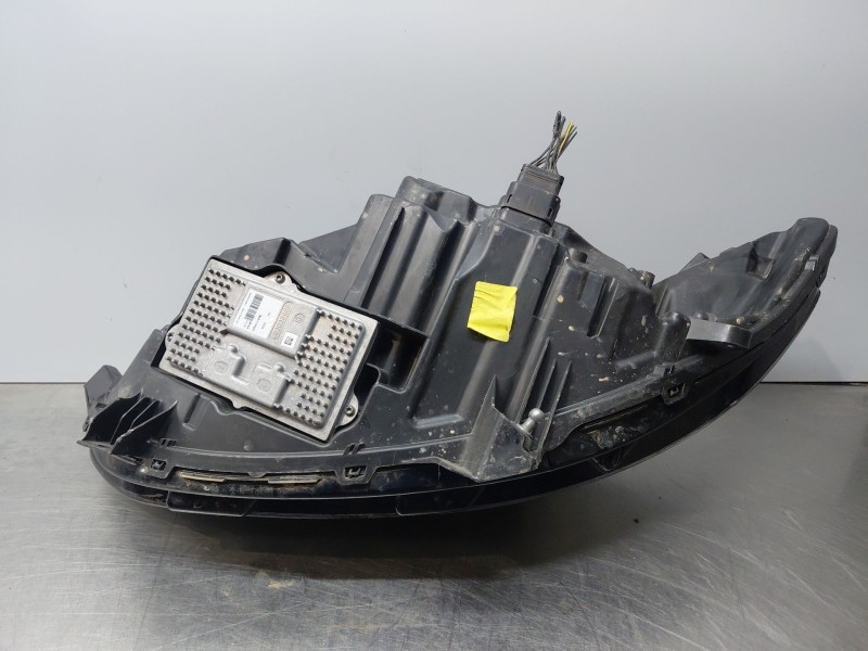 Recambio de faro derecho para ford mondeo turn. titanium referencia OEM IAM   