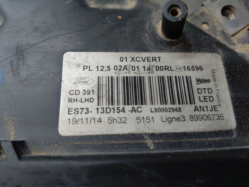 Recambio de faro derecho para ford mondeo turn. titanium referencia OEM IAM   