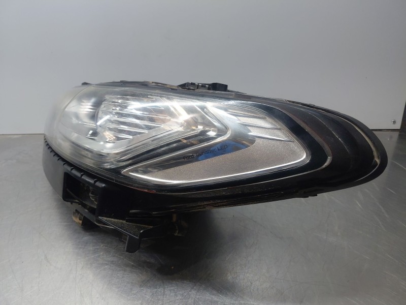 Recambio de faro izquierdo para ford mondeo turn. titanium referencia OEM IAM   
