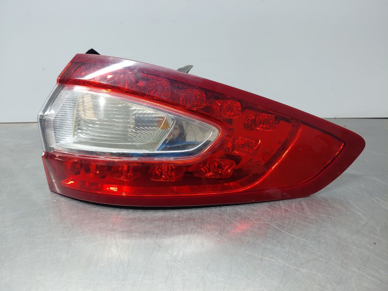 Recambio de piloto trasero derecho para ford mondeo turn. titanium referencia OEM IAM   