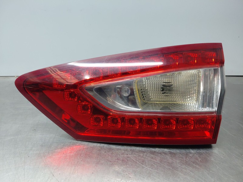 Recambio de piloto trasero derecho interior para ford mondeo turn. titanium referencia OEM IAM   