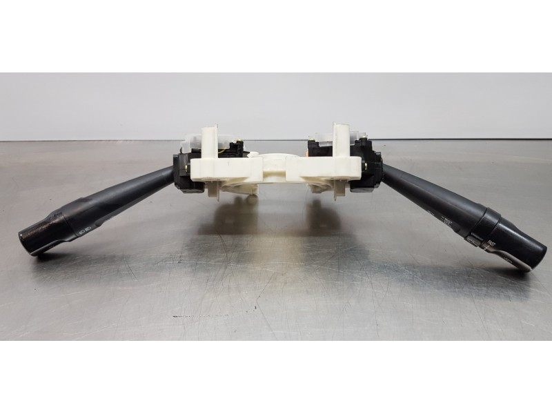 Recambio de mando multifuncion para ssangyong rodius xdi limited referencia OEM IAM 8592221020 8592208030 