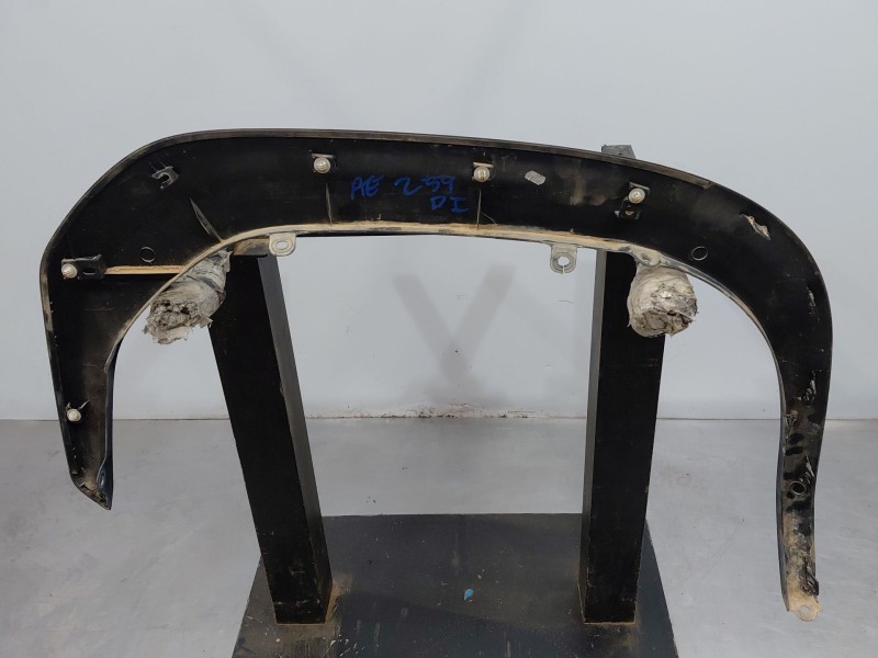 Recambio de aletin delantero izquierdo para toyota yaris cross mpx style referencia OEM IAM 10  