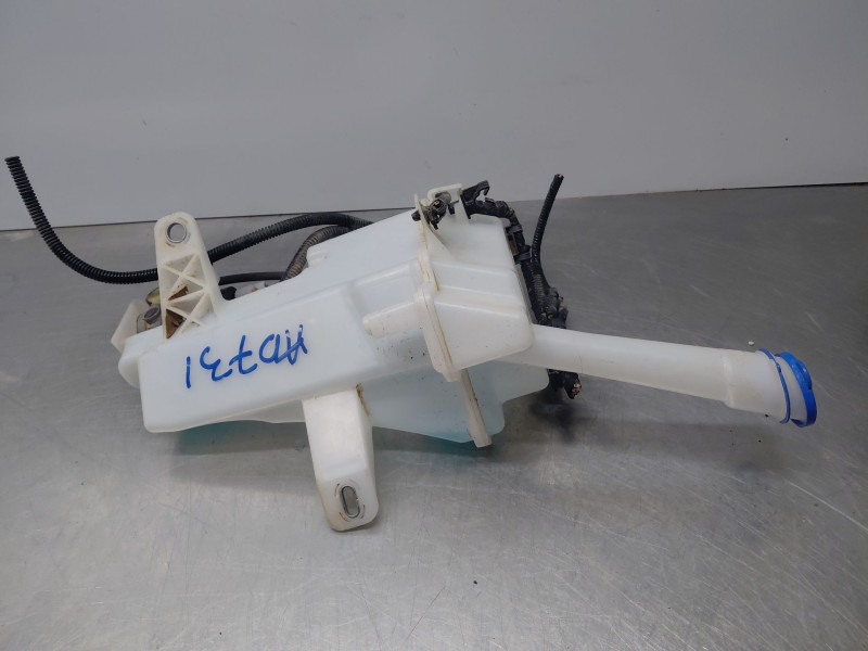 Recambio de deposito limpia para toyota yaris cross mpx style referencia OEM IAM   