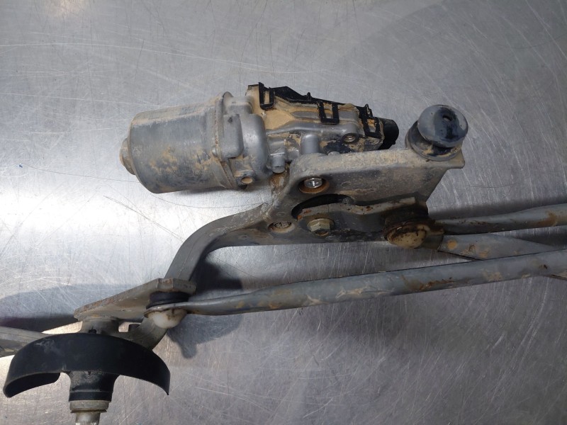 Recambio de motor limpia delantero para toyota yaris cross mpx style referencia OEM IAM   