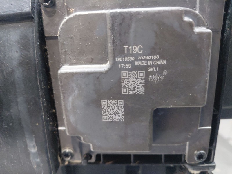 Recambio de faro derecho para omoda 5 premium referencia OEM IAM   