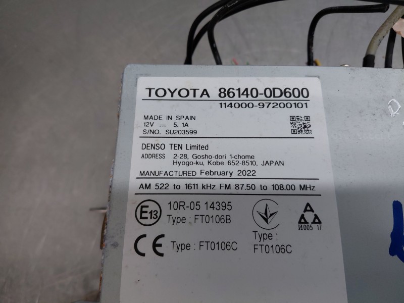 Recambio de pantalla multifuncion para toyota yaris cross mpx style referencia OEM IAM   