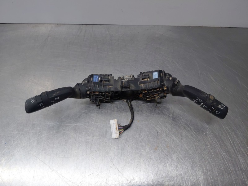 Recambio de mando multifuncion para toyota yaris cross mpx style referencia OEM IAM   