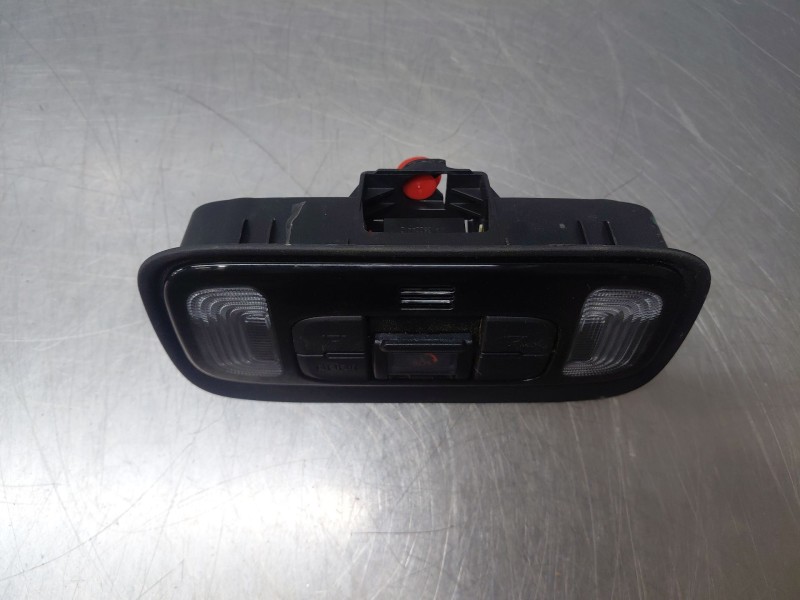 Recambio de luz interior para toyota yaris cross mpx style referencia OEM IAM   