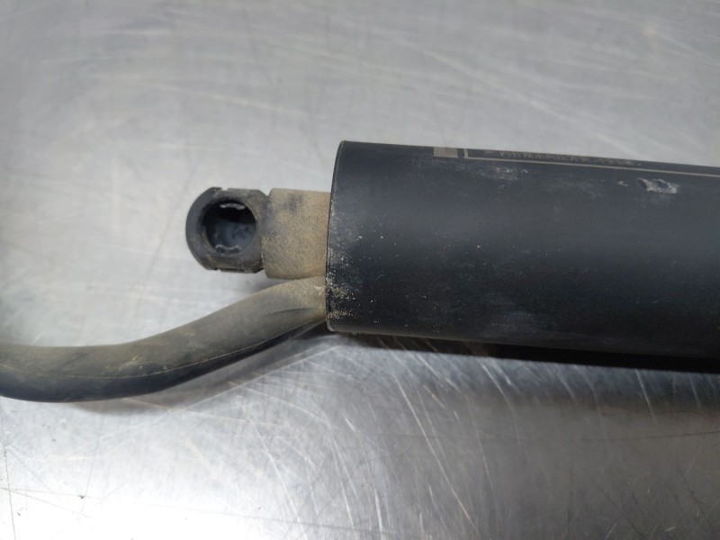 Recambio de amortiguadores maletero / porton para toyota yaris cross mpx style referencia OEM IAM   
