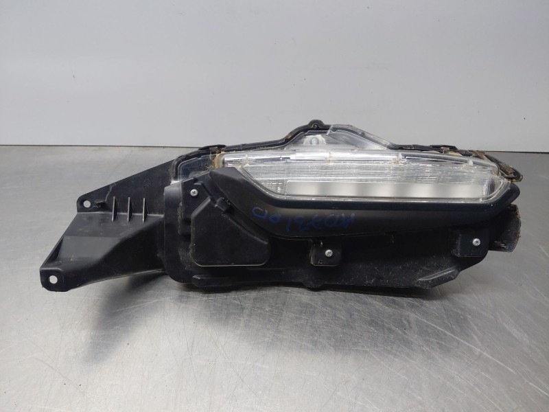 Recambio de piloto delantero derecho para toyota yaris cross mpx style referencia OEM IAM   